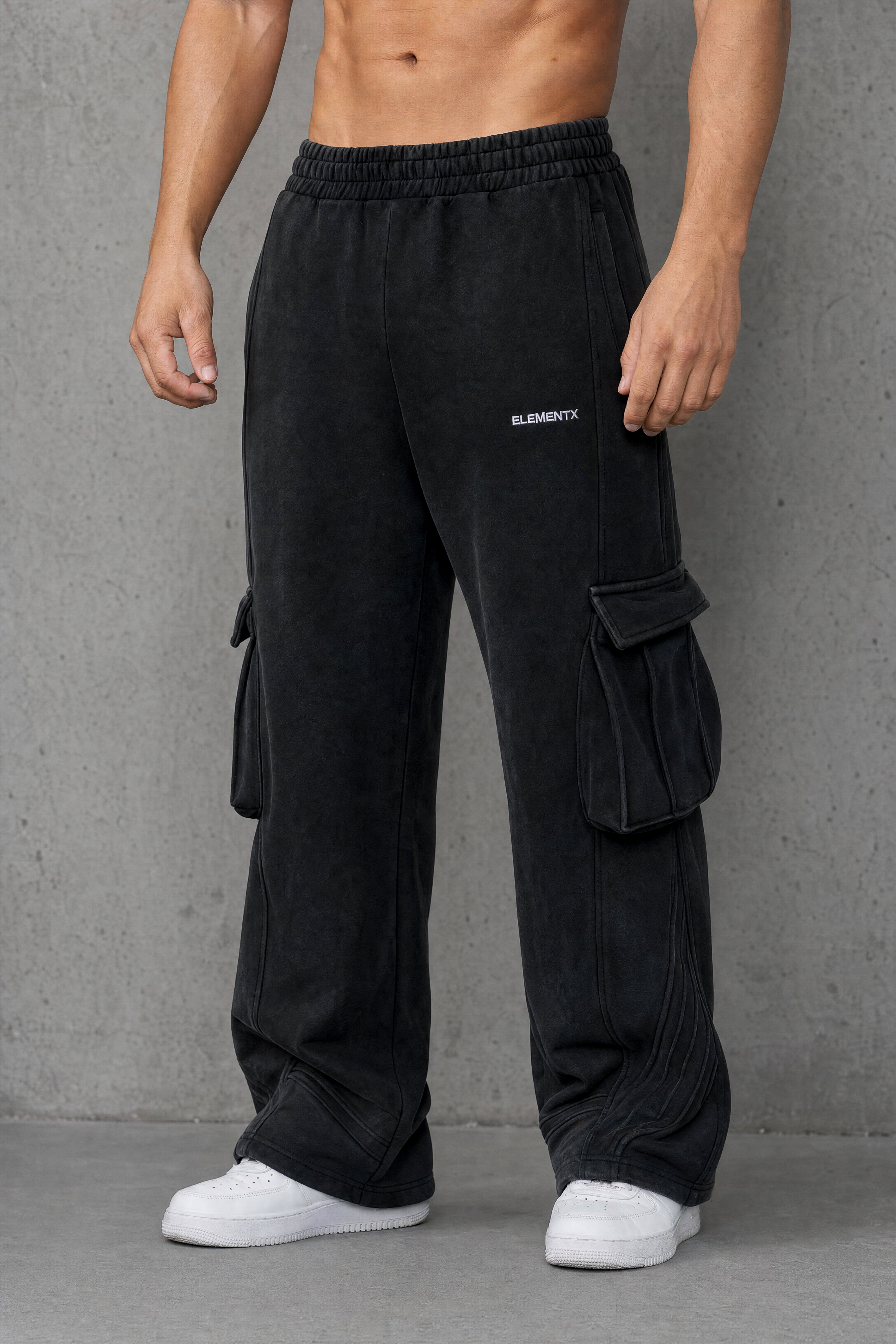 model: 175cm 70kg | Wearing M
